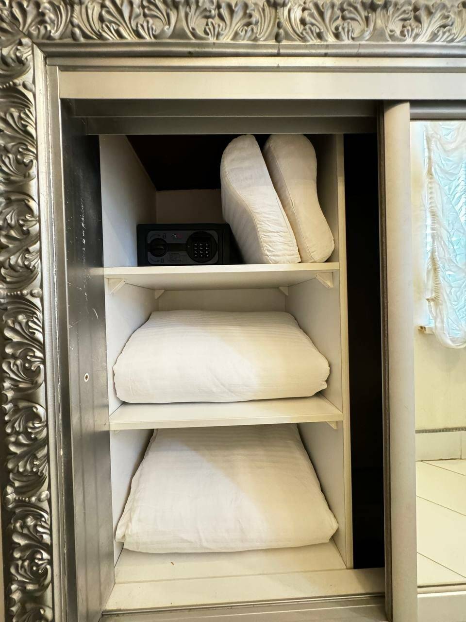 Фотографии номера Двухместный номер Делюкс с 1 кроватью в Гостинице Дизайн - Отель Ставрополь