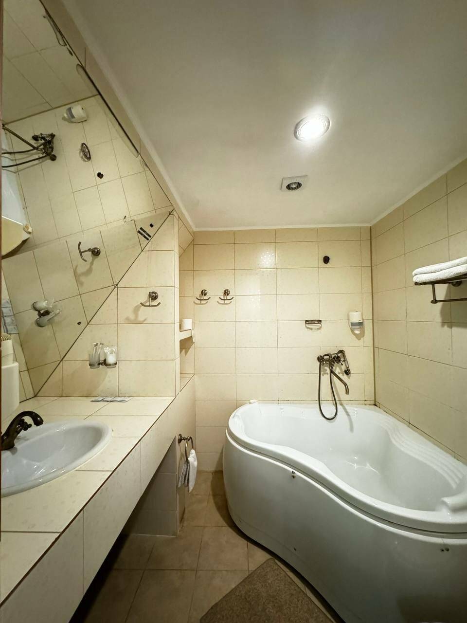 Фотографии номера Семейный номер-студия в Гостинице Дизайн - Отель Ставрополь